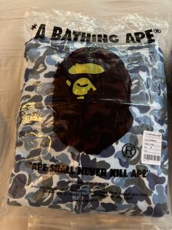 Bape zip up hoodie (Medium)