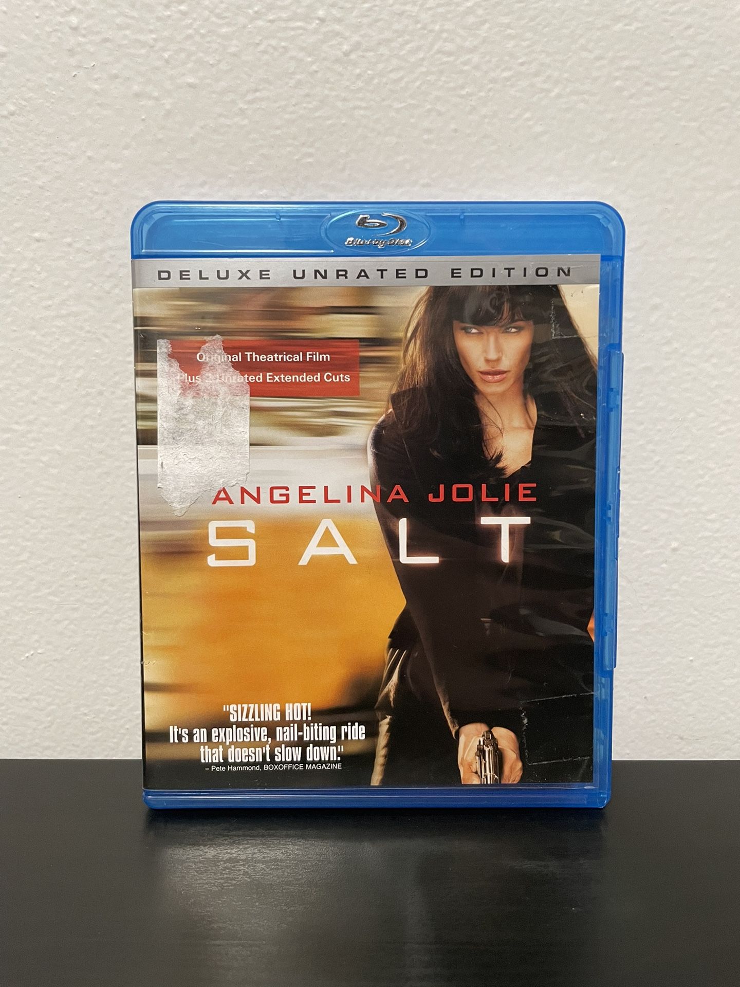 Salt Blu-Ray Deluxe Unrated Edition Angelina Jolie Liv Schreiber Movie 2010