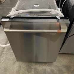 Cafe Dishwasher 44dba