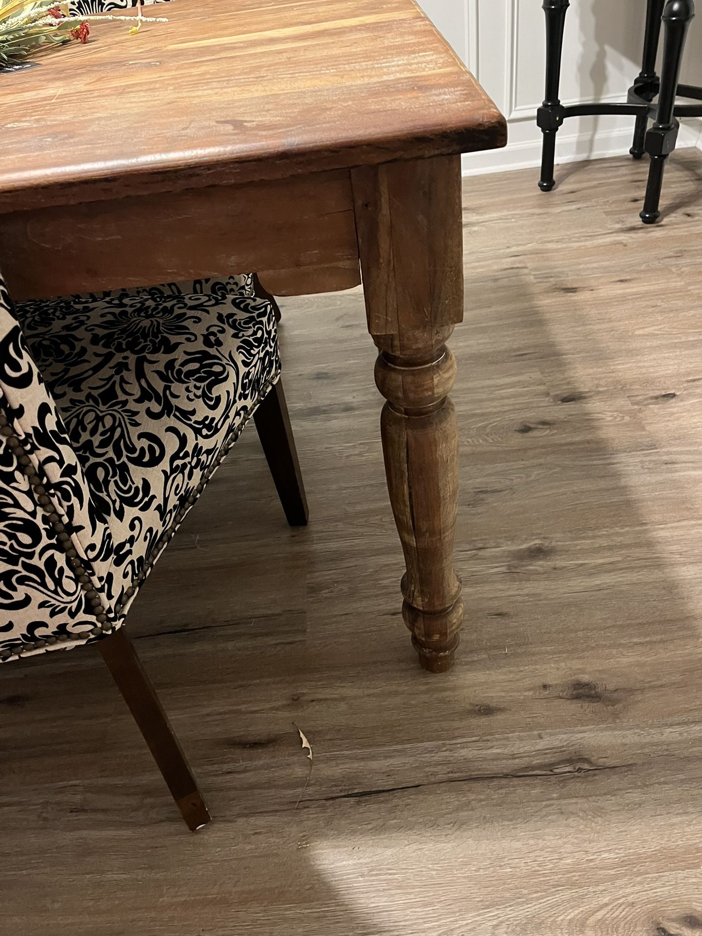 Dining room set 100% real wood