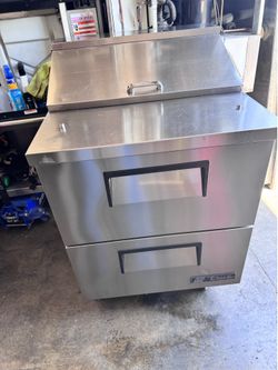 Sandwich Table ( True )