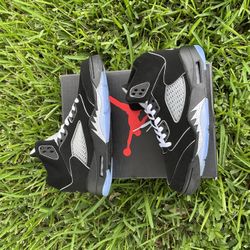 Jordan 5 Black Metallic