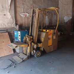Yale Lift