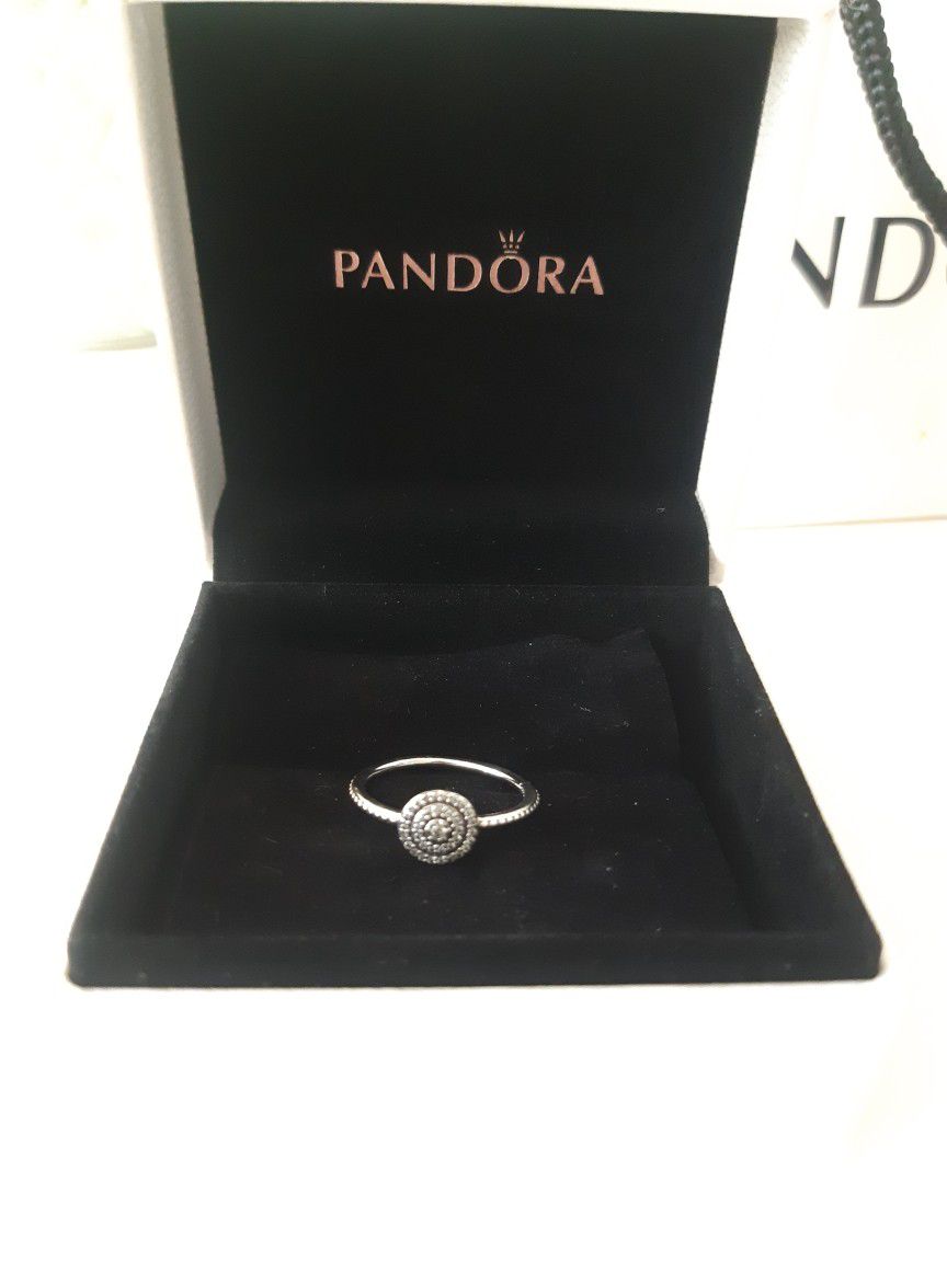 New PANDORA RING, Size 6