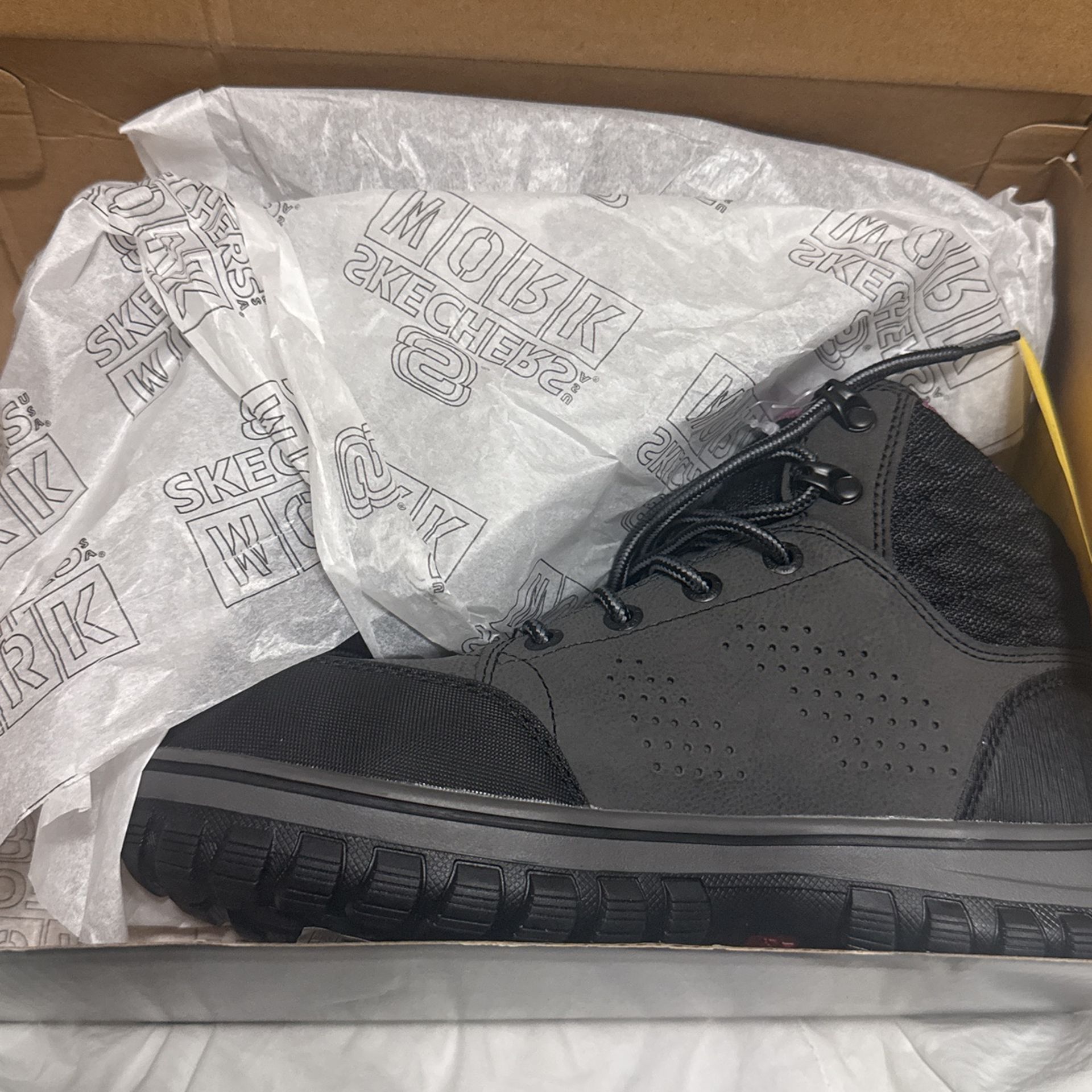 Skechers Women Work Boots New Sz7.5