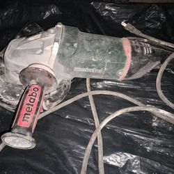 METABO 7" angle grinder 