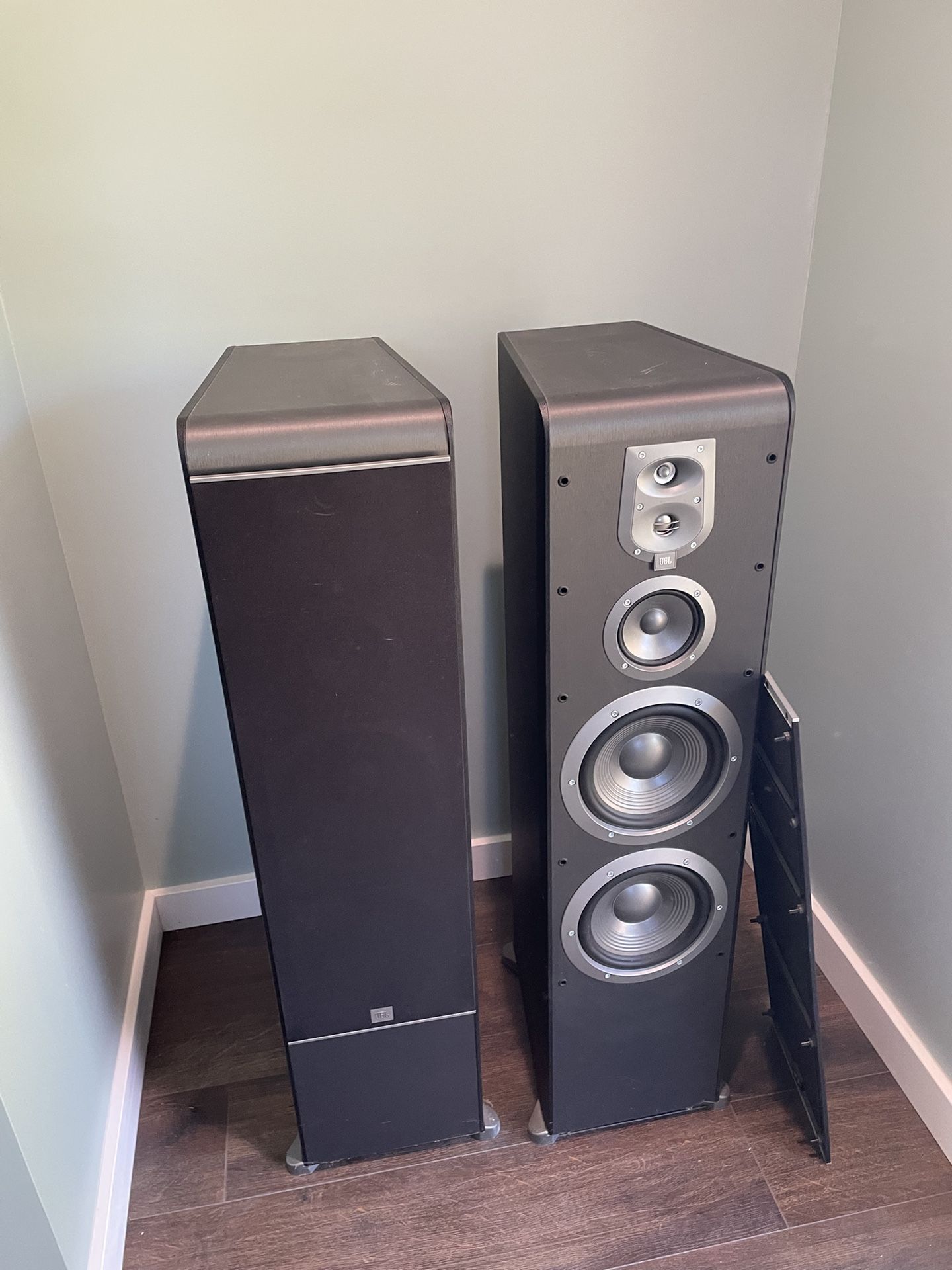 JBL ES 90 Tower Speakers