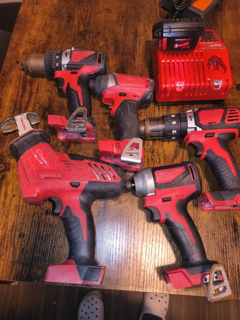 Milwaukee Power Tools Bundle Set 