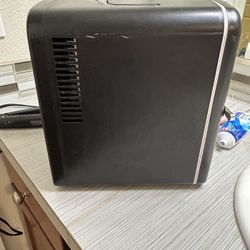 mini mini fridge 
