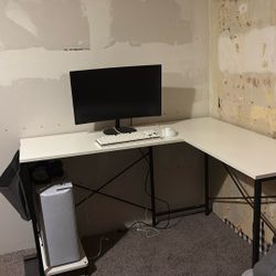 White Gaming Desk And Chair