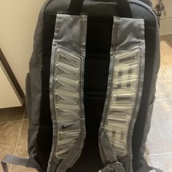 nike elite backpack grey