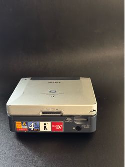 Sony Digital Video Cassette Recorder GV-D1000 NTSC mini-DV