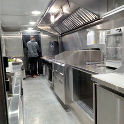 26 Ft Food Truck Mobile Kitchen