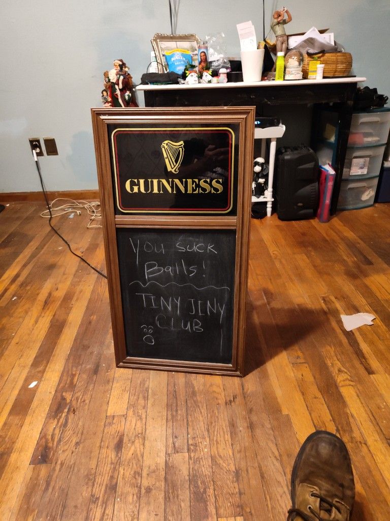 https://offerup.com/redirect/?o=R3Vpbm5lc3MuQmFy.sign.n.chalkboard.