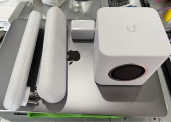 Ubiquiti AmpliFi HD WiFi Router mesh system, 2 Mesh Points, 4 Gigabit Ethernet, 1 WAN Port