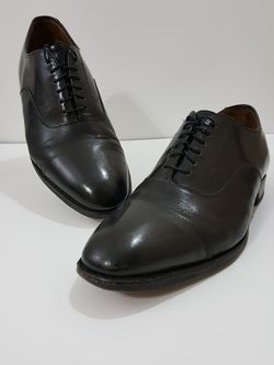 Johnston & Murphy leather soles size 9
