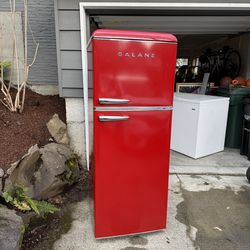 Galanz Refridgerator - red