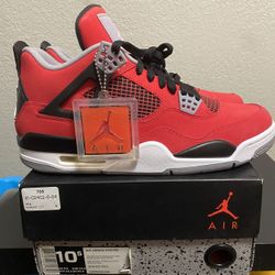 Air Jordan Retro 4s Toro $320 FIRM