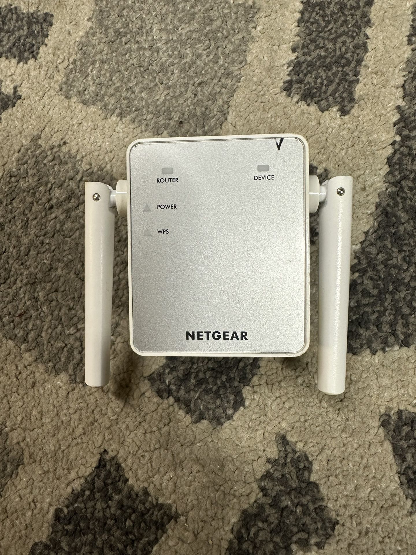 NETGEAR AC 750 WiFi Range Extender