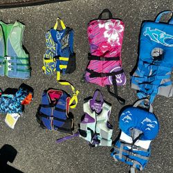 Life Vests Jackets Preservers Savers