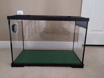 Reptile Tank With Reptile Mat And Thermometer!!