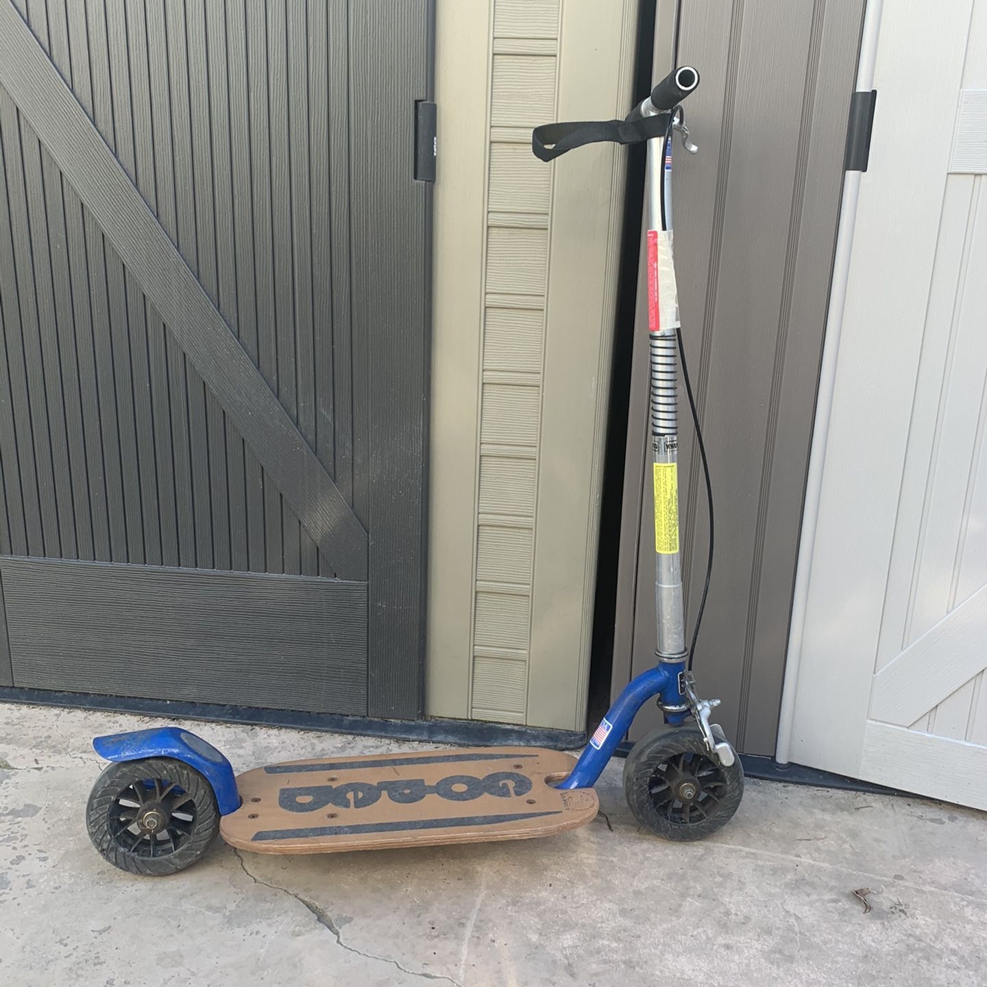 California Go Ped Know Ped Kick Scooter Goped Flat Black And Royal Blue