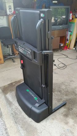 Weslo Cadence LX45 Treadmill Clean Works 100 for Sale in Joliet