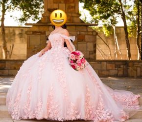Quincañera dress
