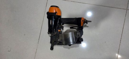 Freeman roofing/sidding nail gun