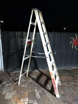 8ft. Fiberglass Ladder