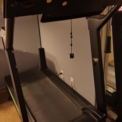 Treadmill Power Treadmill. Nordic Track ,This Treadmill Works Very Good 👍🏼