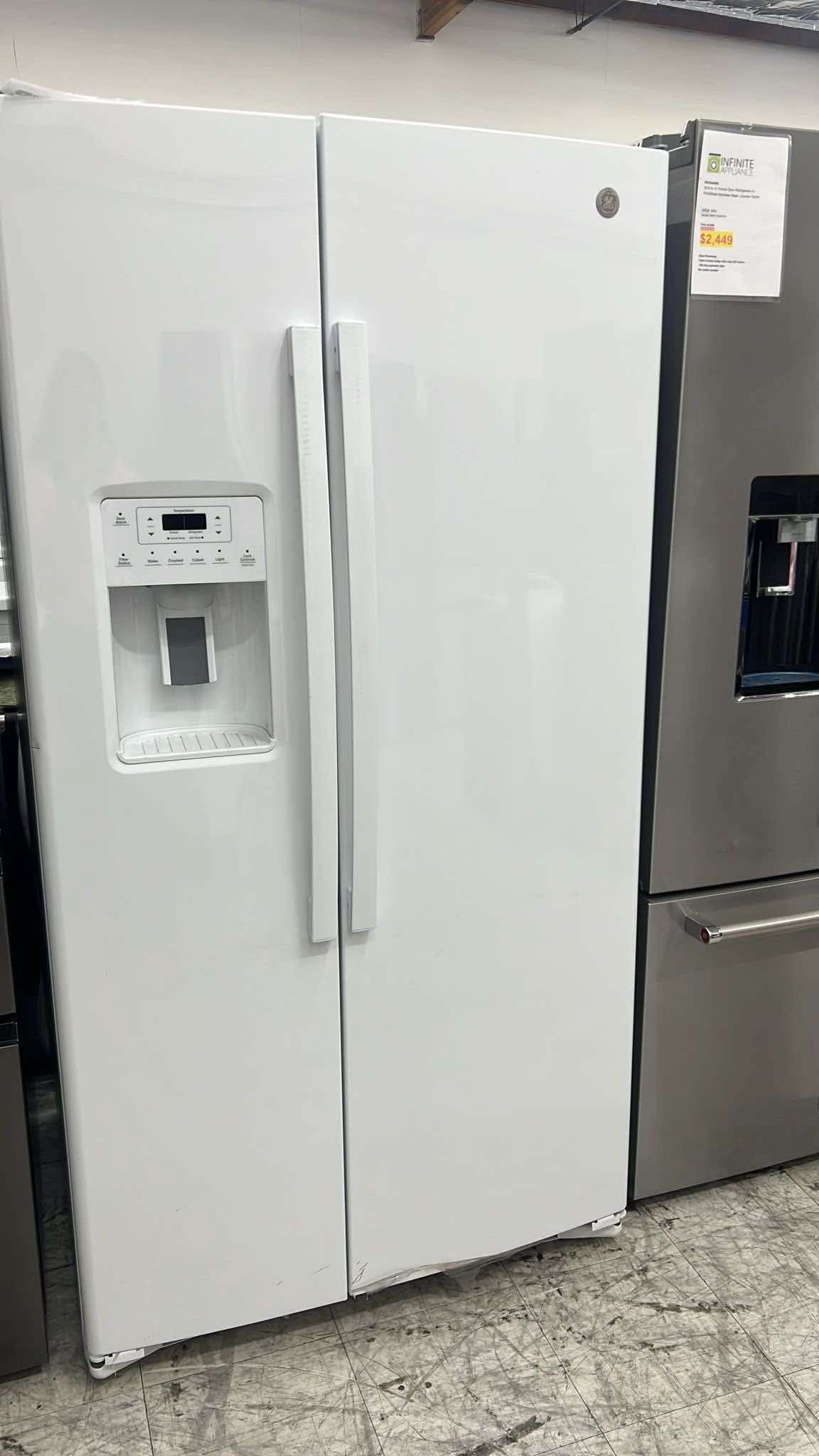 GE 25.3 cu. ft. Side-by-Side Refrigerator