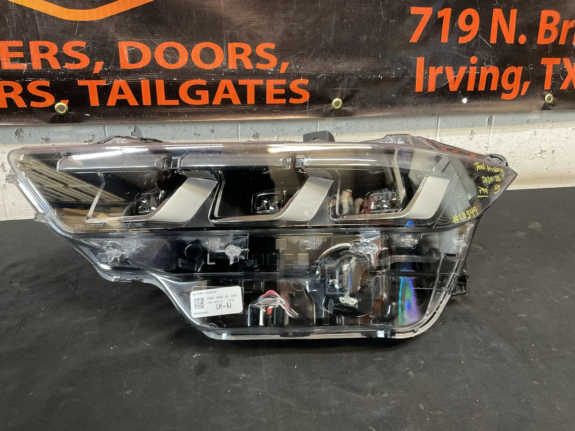 FORD MUSTANG 2024-2025 LH HEADLIGHT OEM