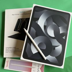 Apple iPad Air 5th Generation (M1 Chip) 64GB with Box, Pen And Keyboard 