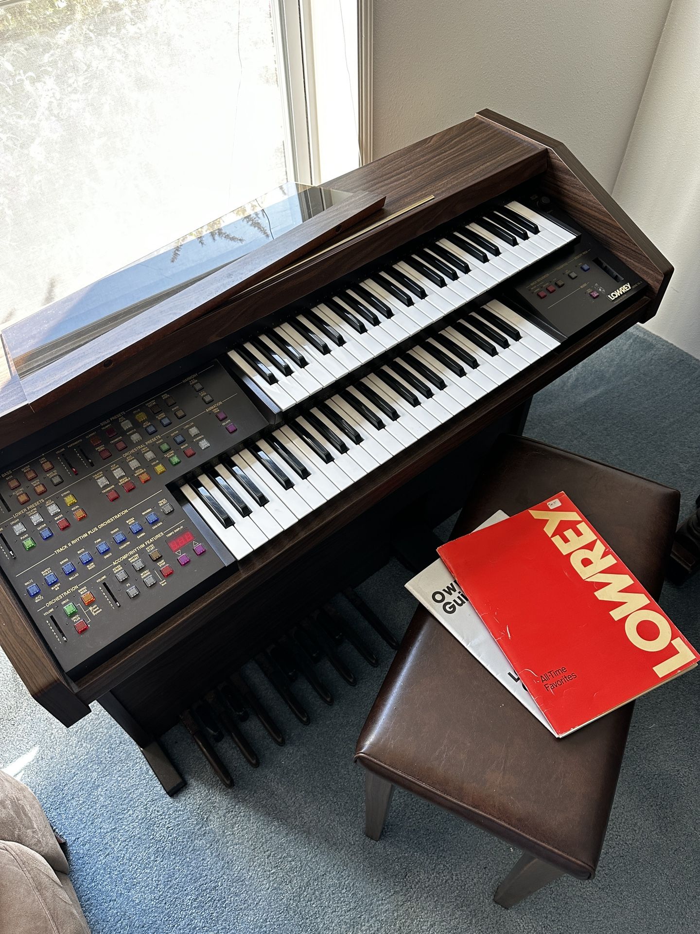 Vintage Lowrey Genie GL-2 Organ