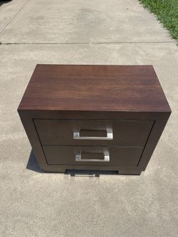 2 Drawer Nightstand 