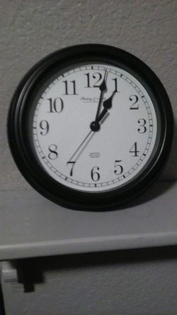 Sterling & note clock