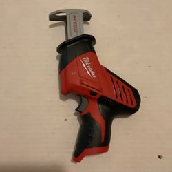 Brand New Milwaukee M12 Reciprocating Saw Hackzall.      70 Firm on Price.       70 Firme en Precio.