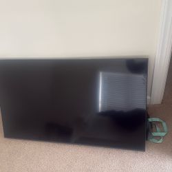 55in Samsung Smart Tv W/ Wall Mount 