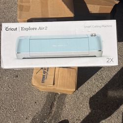 Cricut Explorer Air 2 Only Used A Couple Times Before Upgraded. 
