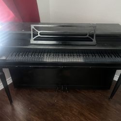 Grand Piano!