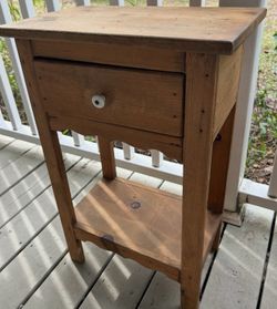 Little pinewood rustic side table with drawer