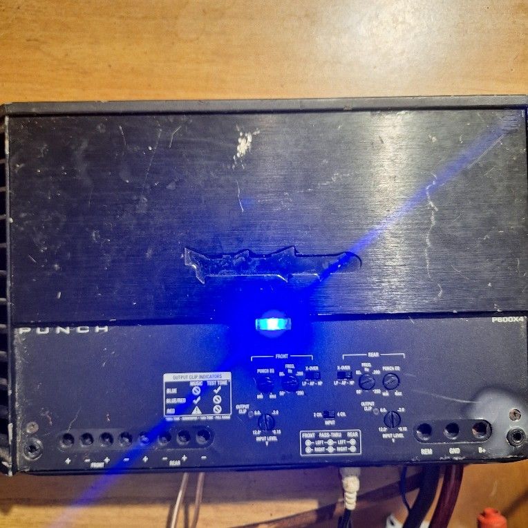 Rockford Fosgate Amp