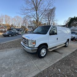 Ford Econoline Van 250