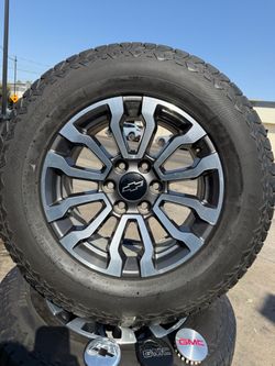 18” CHEVY GMC AT4 WHEELS AND TIRES