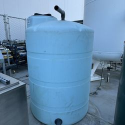 500 Gallon Corrosive Resistant Tank