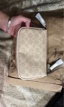 Coach bag     Women’s