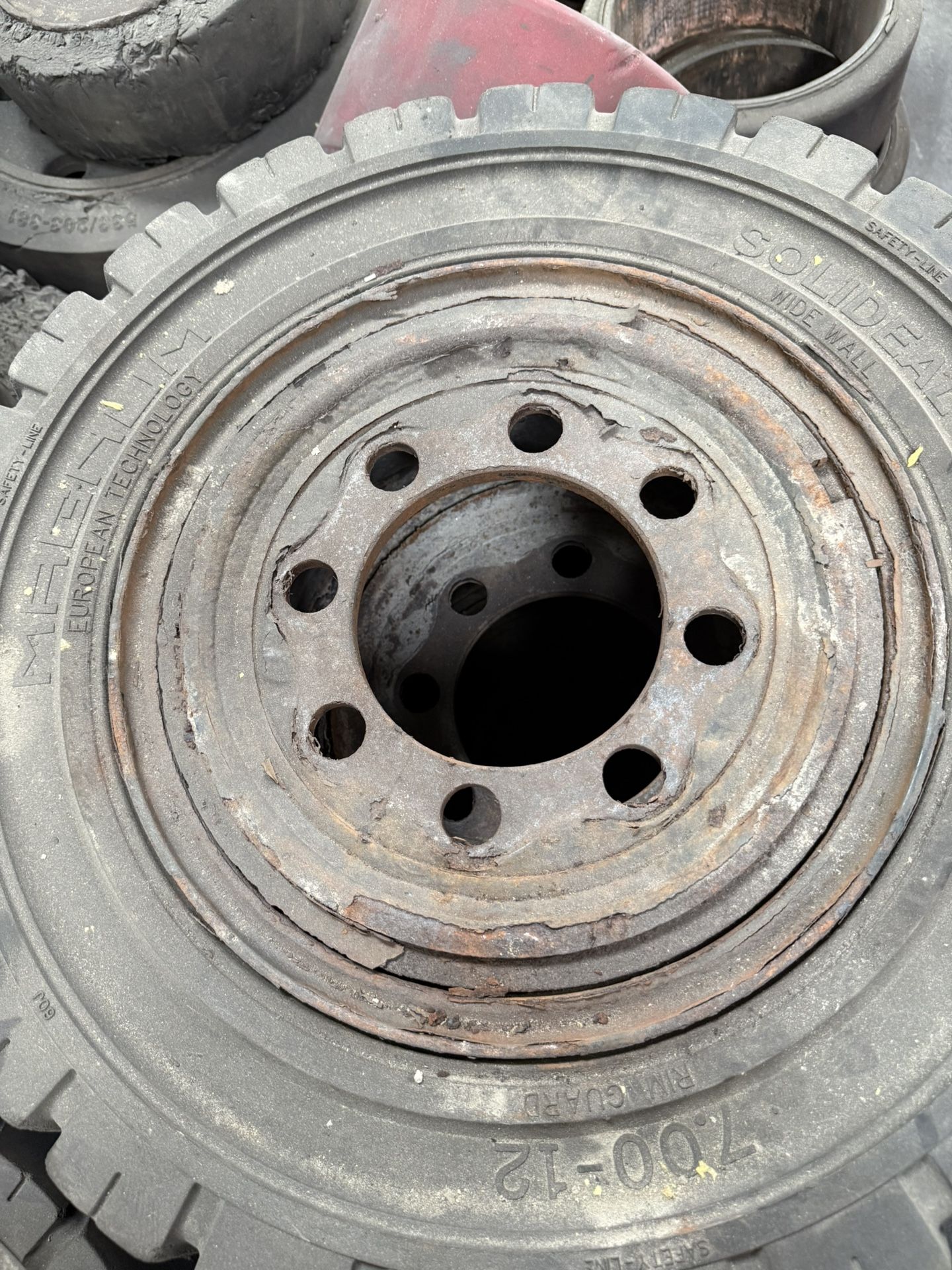 Toyota Forklift Drive Wheels And Tires