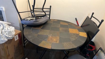 Diner Table w chairs