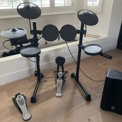 Yamaha DTX400K Electronic Drum Kit + Speaker